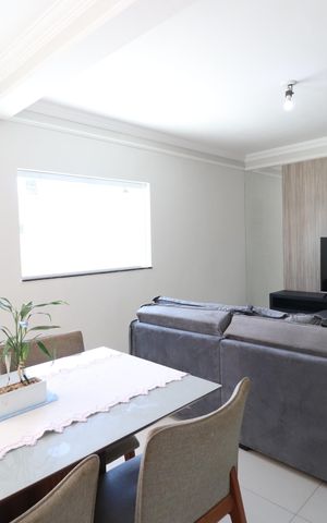 Casa para alugar com 145m², 3 quartos e 2 vagasSala