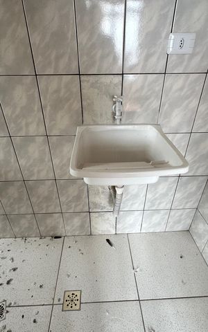 Studio para alugar com 26m², 1 quarto e sem vaga Studio para alugar com 26m², 1 quarto e sem vagaBanheiro
