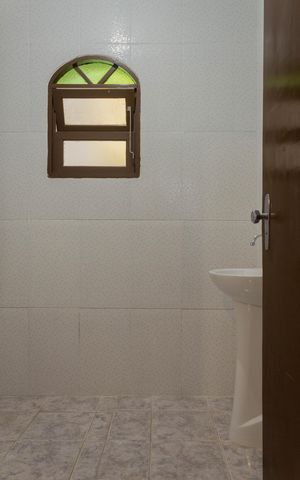 Casa para alugar com 150m², 3 quartos e sem vaga Casa para alugar com 150m², 3 quartos e sem vagaBanheiro da Suíte 1