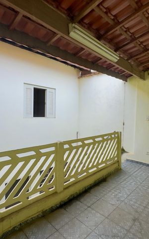 Casa para alugar com 125m², 3 quartos e 2 vagas Casa para alugar com 125m², 3 quartos e 2 vagasTerraço