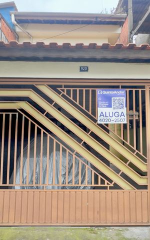 Casa para alugar com 125m², 3 quartos e 2 vagas Casa para alugar com 125m², 3 quartos e 2 vagasPlaca instalada na fachada do imóvel