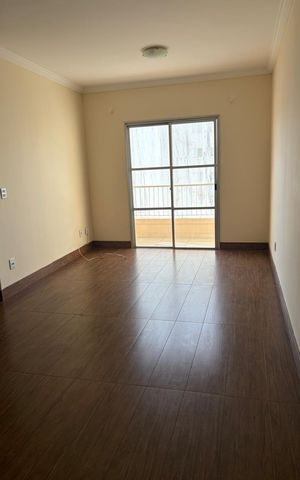 Apartamento para alugar com 82m², 2 quartos e 1 vaga Apartamento para alugar com 82m², 2 quartos e 1 vagaSala