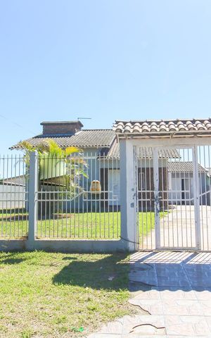 Casa à venda com 146m², 3 quartos e 1 vaga Casa à venda com 146m², 3 quartos e 1 vagaFachada