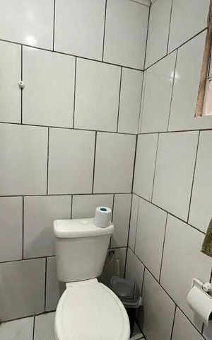 Casa à venda com 80m², 3 quartos e 2 vagas Casa à venda com 80m², 3 quartos e 2 vagasBanheiro 2