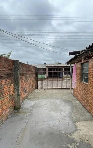 Casa à venda com 80m², 3 quartos e 2 vagas Casa à venda com 80m², 3 quartos e 2 vagasÁrea externa