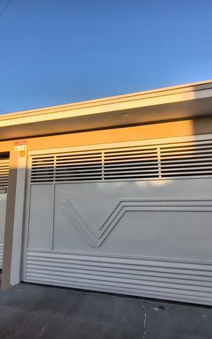 Casa para alugar com 115m², 3 quartos e 2 vagas Casa para alugar com 115m², 3 quartos e 2 vagasFachada