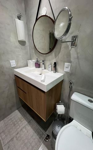 Apartamento à venda com 94m², 2 quartos e 2 vagas Apartamento à venda com 94m², 2 quartos e 2 vagasBanheiro