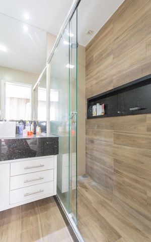 Apartamento à venda com 131m², 2 quartos e 1 vagaBanheiro Suíte