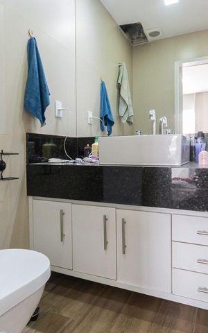 Apartamento à venda com 131m², 2 quartos e 1 vagaBanheiro Suíte
