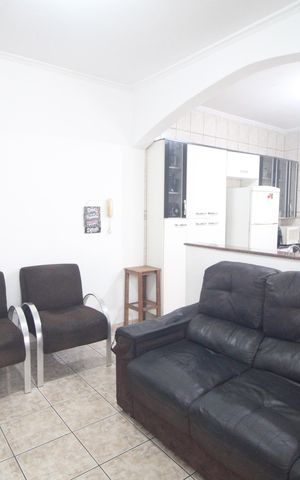 Casa à venda com 70m², 2 quartos e 2 vagasSala