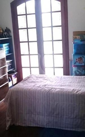 Casa à venda com 184m², 3 quartos e 5 vagas