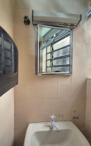 Casa para alugar com 242m², 5 quartos e 4 vagas