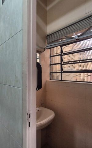 Casa para alugar com 242m², 5 quartos e 4 vagas