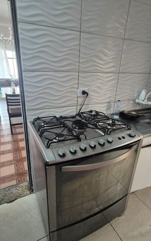 Casa para alugar com 242m², 5 quartos e 4 vagas