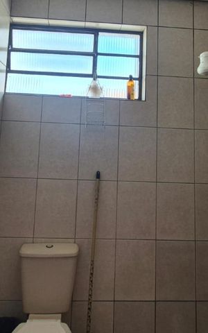 Casa para alugar com 242m², 5 quartos e 4 vagas