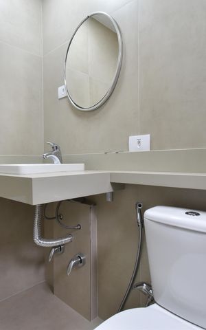 Apartamento à venda com 73m², 2 quartos e 2 vagasBanheiro da Suíte