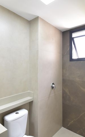 Apartamento à venda com 73m², 2 quartos e 2 vagasBanheiro da Suíte