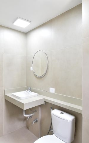 Apartamento à venda com 73m², 2 quartos e 2 vagasBanheiro da Suíte