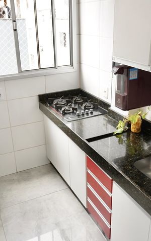 Apartamento à venda com 60m², 3 quartos e 1 vaga Apartamento à venda com 60m², 3 quartos e 1 vagaCozinha e Área de Serviço