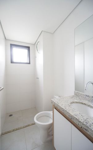 Apartamento para alugar com 49m², 2 quartos e sem vaga Apartamento para alugar com 49m², 2 quartos e sem vagaBanheiro da suíte