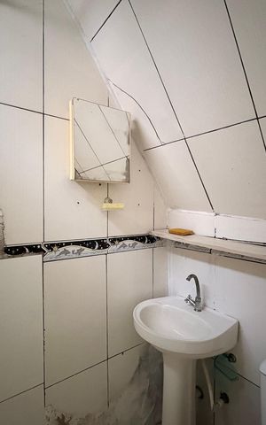 Casa à venda com 40m², 1 quarto e sem vaga Casa à venda com 40m², 1 quarto e sem vagaBanheiro