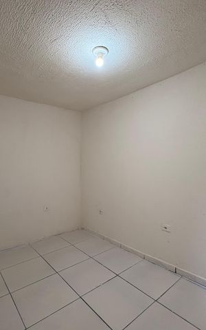 Casa à venda com 40m², 1 quarto e sem vaga Casa à venda com 40m², 1 quarto e sem vagaQuarto