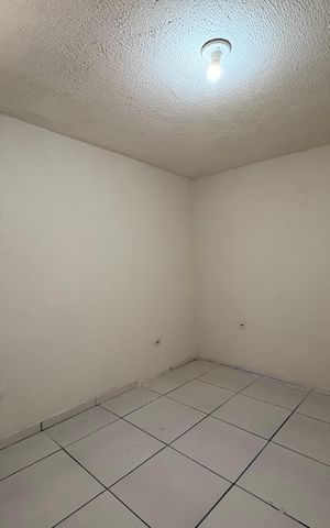 Casa à venda com 40m², 1 quarto e sem vaga Casa à venda com 40m², 1 quarto e sem vagaQuarto