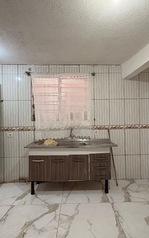 Casa à venda com 40m², 1 quarto e sem vaga Casa à venda com 40m², 1 quarto e sem vagaSala/cozinha