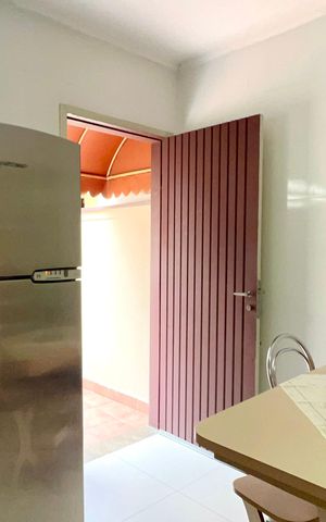 Casa à venda com 160m², 3 quartos e 2 vagas Casa à venda com 160m², 3 quartos e 2 vagasCozinha