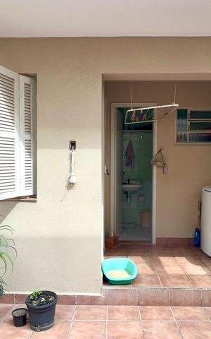 Casa à venda com 160m², 3 quartos e 2 vagas Casa à venda com 160m², 3 quartos e 2 vagasÁrea de Serviço