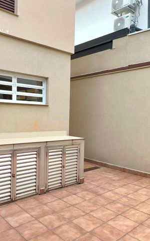 Casa à venda com 160m², 3 quartos e 2 vagas Casa à venda com 160m², 3 quartos e 2 vagasQuintal