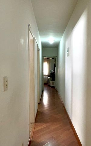 Casa à venda com 160m², 3 quartos e 2 vagas Casa à venda com 160m², 3 quartos e 2 vagasCorredor