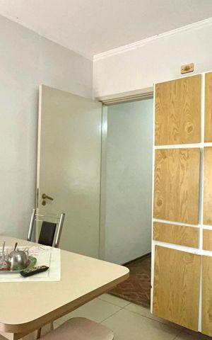 Casa à venda com 160m², 3 quartos e 2 vagas Casa à venda com 160m², 3 quartos e 2 vagasCozinha