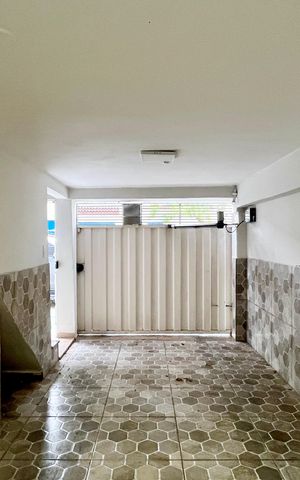 Casa para alugar com 324m², 5 quartos e 1 vaga