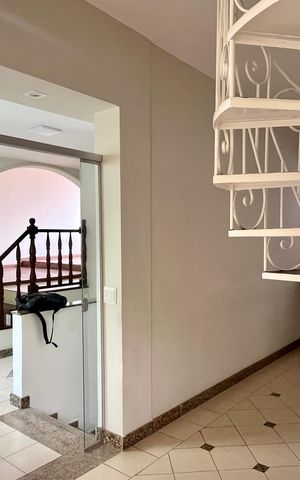 Casa para alugar com 324m², 5 quartos e 1 vaga