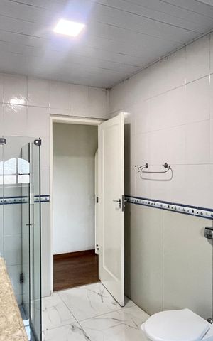 Casa para alugar com 324m², 5 quartos e 1 vaga