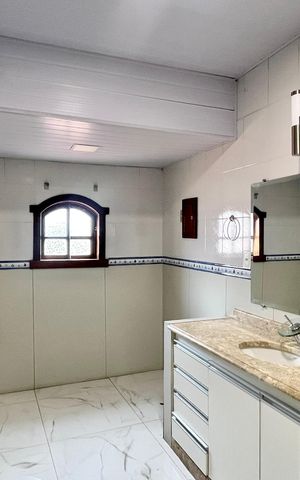 Casa para alugar com 324m², 5 quartos e 1 vaga