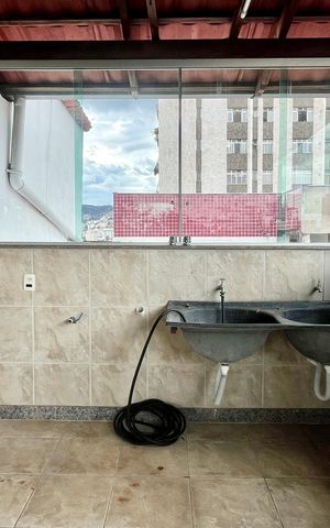 Casa para alugar com 324m², 5 quartos e 1 vaga