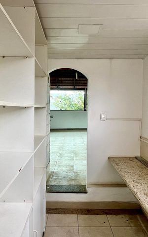 Casa para alugar com 324m², 5 quartos e 1 vaga