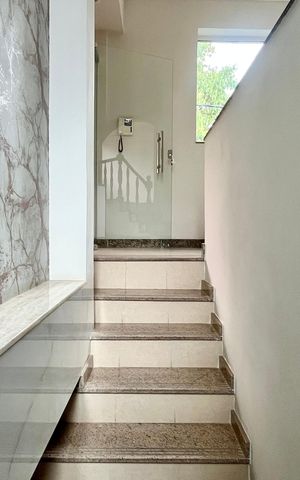 Casa para alugar com 324m², 5 quartos e 1 vaga