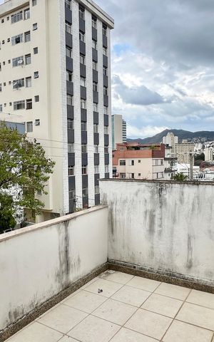 Casa para alugar com 324m², 5 quartos e 1 vaga