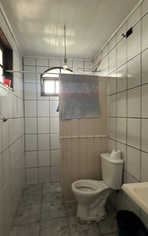 Casa à venda com 300m², 3 quartos e 3 vagas Casa à venda com 300m², 3 quartos e 3 vagasBanheiro 2