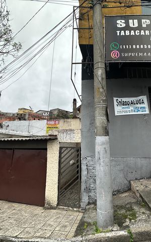 Casa à venda com 300m², 4 quartos e 3 vagas Casa à venda com 300m², 4 quartos e 3 vagasFachada