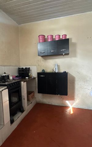 Casa à venda com 300m², 3 quartos e 3 vagas Casa à venda com 300m², 3 quartos e 3 vagasCozinha