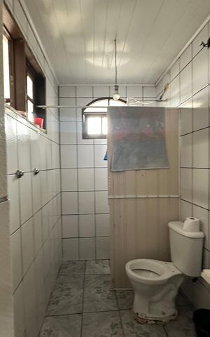 Casa à venda com 300m², 3 quartos e 3 vagas Casa à venda com 300m², 3 quartos e 3 vagasBanheiro 2