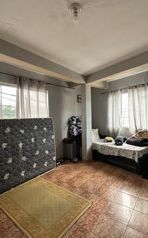 Casa à venda com 300m², 3 quartos e 3 vagas Casa à venda com 300m², 3 quartos e 3 vagasQuarto 4