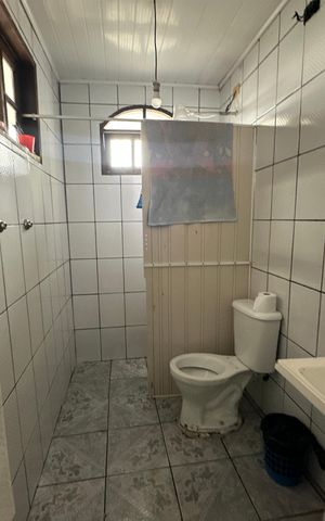 Casa à venda com 300m², 3 quartos e 3 vagas Casa à venda com 300m², 3 quartos e 3 vagasBanheiro 2