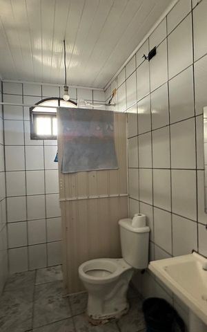 Casa à venda com 300m², 3 quartos e 3 vagas Casa à venda com 300m², 3 quartos e 3 vagasBanheiro 2