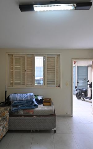 Casa à venda com 116m², 2 quartos e 2 vagasQuarto de Serviço
