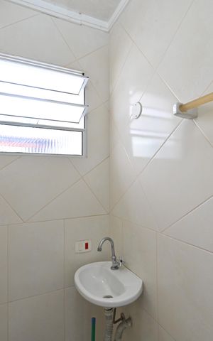 Casa à venda com 116m², 2 quartos e 2 vagasBanheiro de Serviço